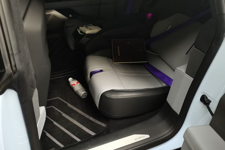 Used HiPhi Z 2023 Four-Seat Version Left Rear Seat