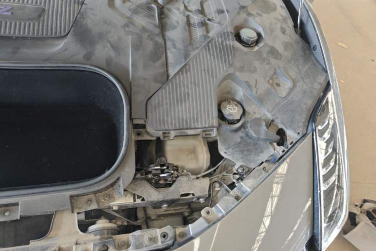 Used HiPhi Z 2023 Five-Seater Version Engine Bay Left