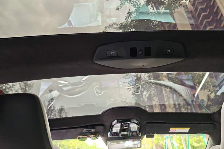 Used HiPhi Z 2023 City Edition Four Seats Headliner