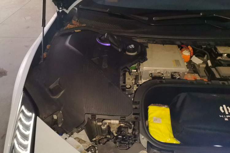 Used HiPhi Z 2023 Five-Seater Version Engine Bay Right