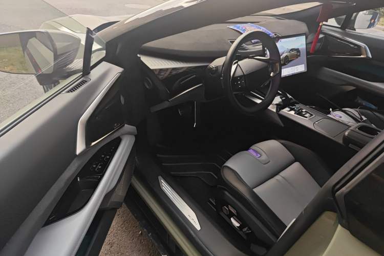 Used HiPhi Z 2023 Four-Seat Version Driver Seat