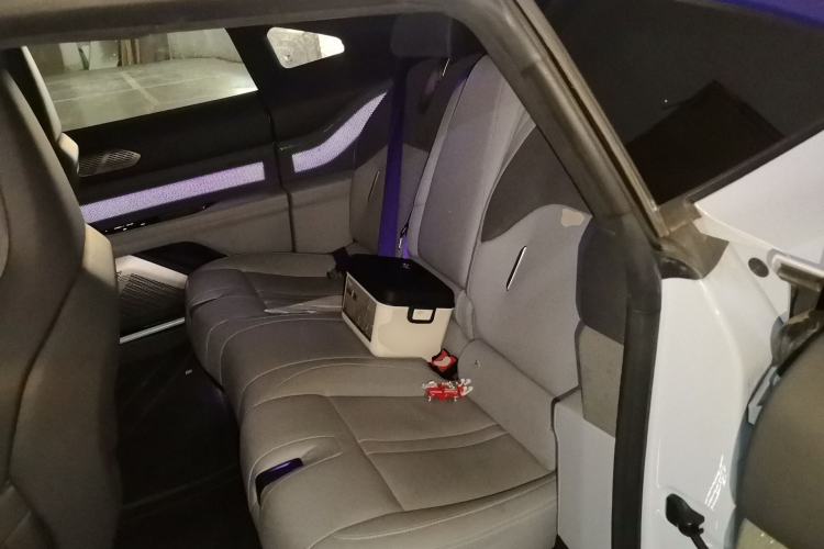 Used HiPhi Z 2023 Five-Seater Version Left Rear Seat