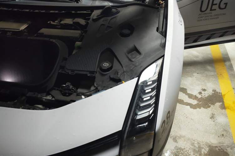 Used HiPhi Z 2023 Four-Seat Version Engine Bay Left
