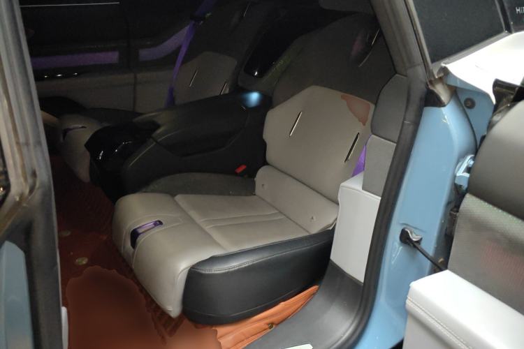 Used HiPhi Z 2023 Four-Seat Version Left Rear Seat