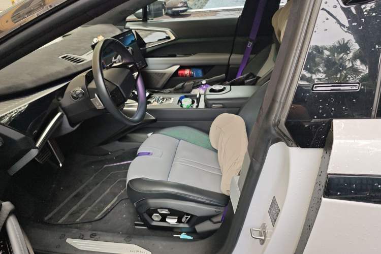Used HiPhi Z 2023 Five-Seater Version Left Front Seat