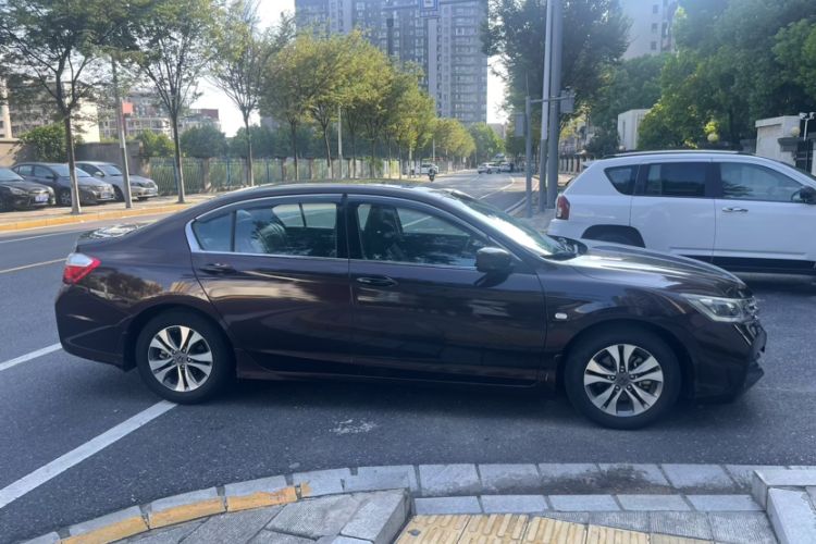 Used Honda Accord 2014 2.0L EX Luxury Edition Exterior 4