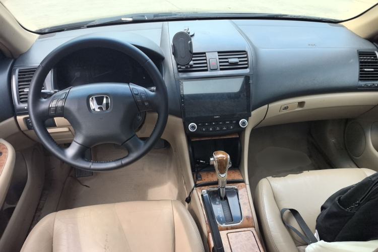 Used Honda Accord 2004 2.4L Center Console