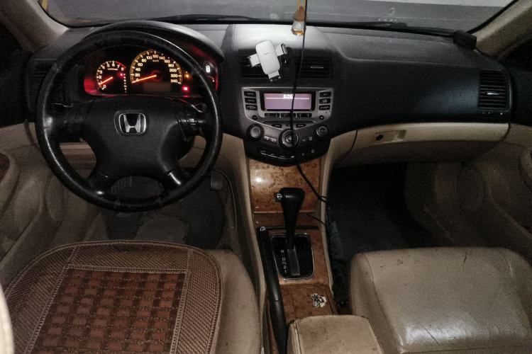 Used Honda Accord 2004 2.4L Center Console