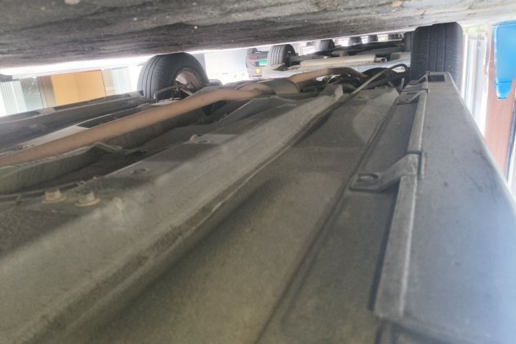 Used Honda Accord 2004 2.4L Chassis Front Right
