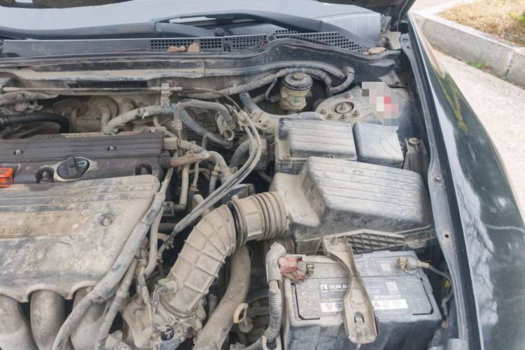 Used Honda Accord 2004 2.4L Engine Bay Left