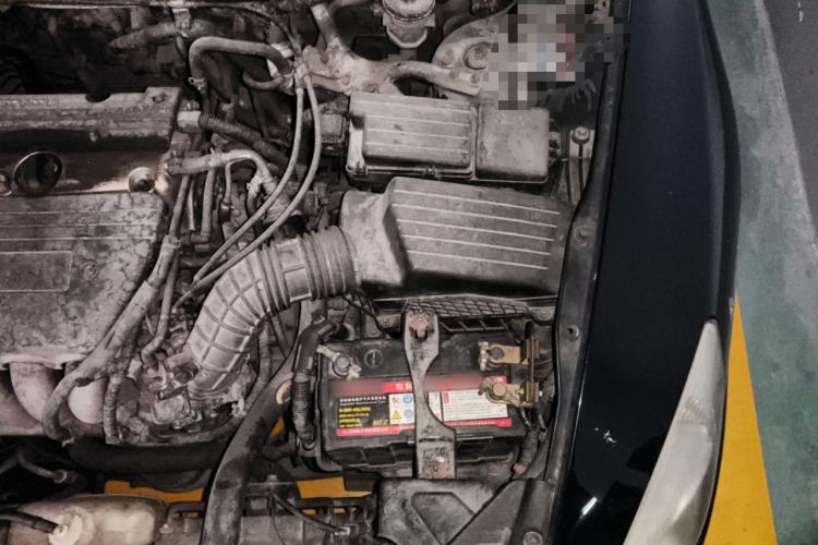 Used Honda Accord 2004 2.4L Engine Bay Left