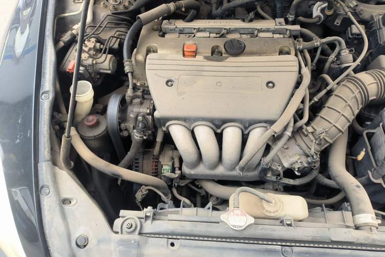 Used Honda Accord 2004 2.0L Engine Bay Right