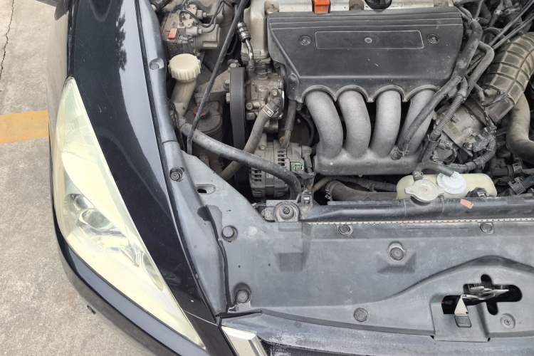 Used Honda Accord 2004 2.4L Engine Bay Right