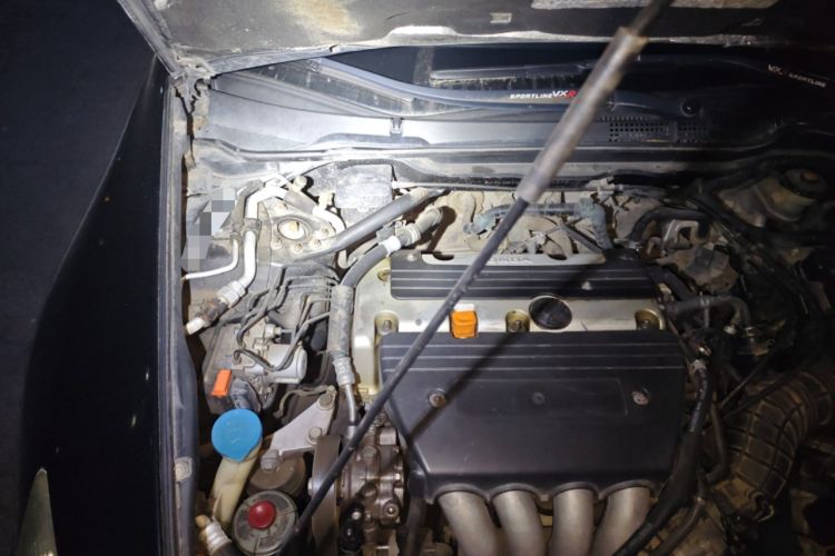 Used Honda Accord 2004 2.4L Engine Bay Right