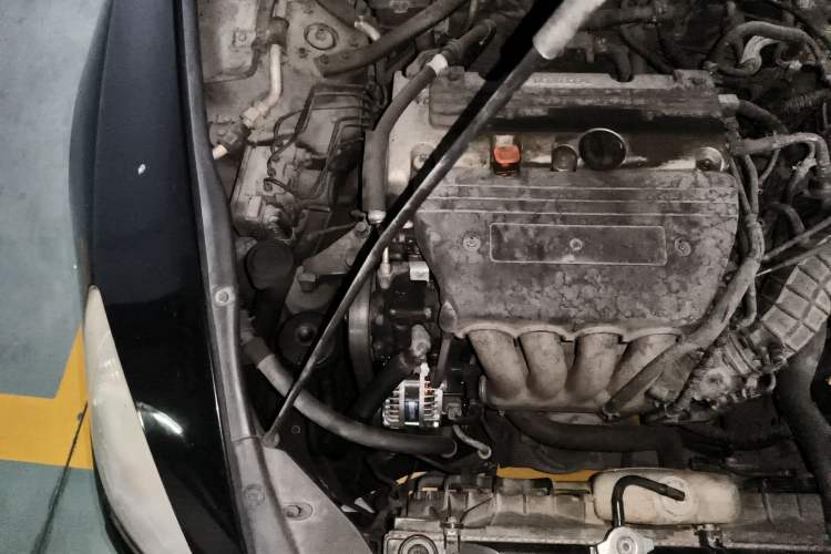 Used Honda Accord 2004 2.4L Engine Bay Right