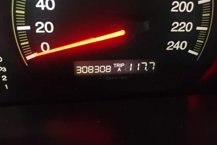 Used Honda Accord 2004 2.0L Odometer Close Up