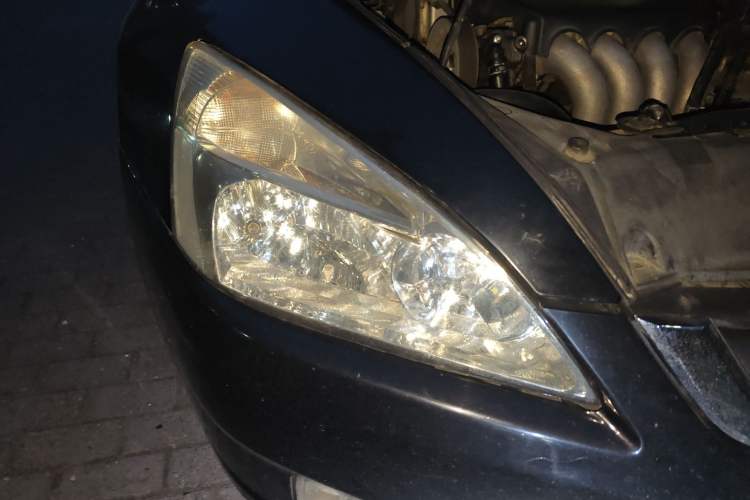 Used Honda Accord 2004 2.4L Right Front Headlight