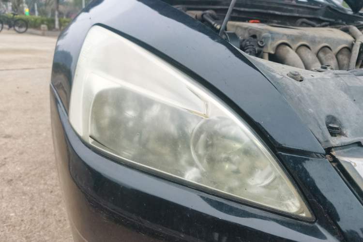 Used Honda Accord 2004 2.4L Right Front Headlight