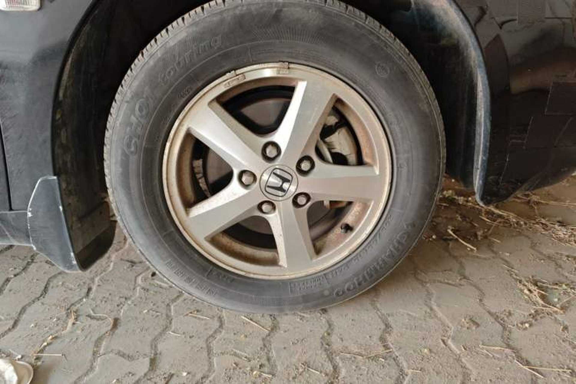 Used Honda Accord 2004 2.0L Right Front Wheel Hub