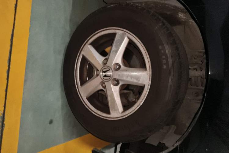 Used Honda Accord 2004 2.4L Right Front Wheel Hub