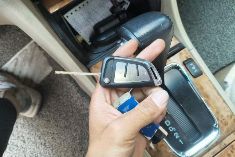 Used Honda Accord 2004 2.4L Vehicle Key