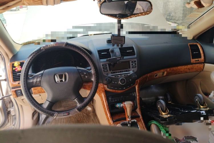 Used Honda Accord 2004 2.4L Center Console