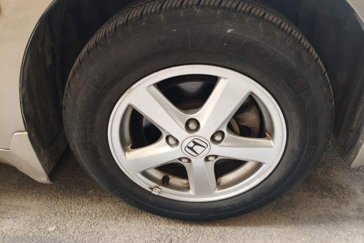 Used Honda Accord 2004 2.4L Right Front Wheel Hub