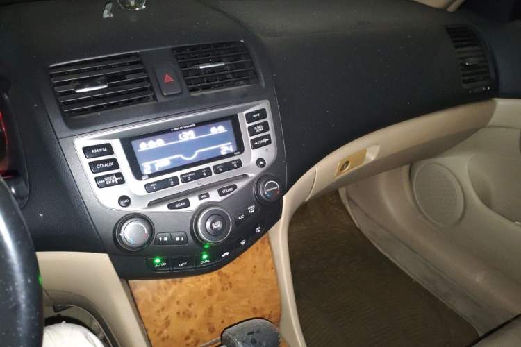 Used Honda Accord 2004 2.4L Audio And AC Panel