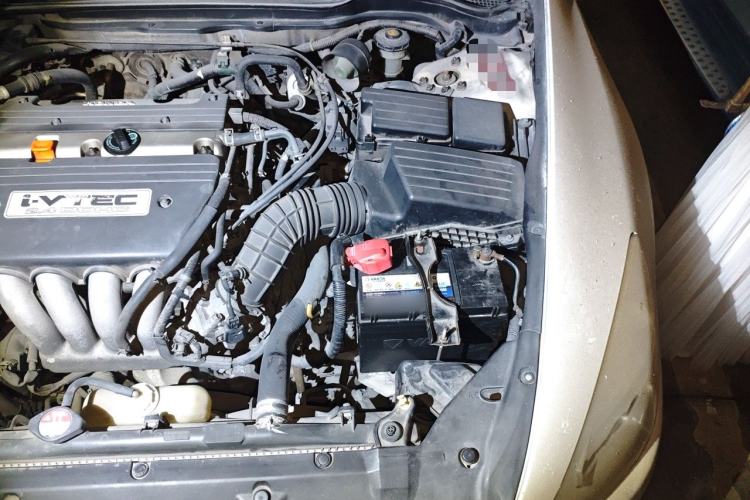 Used Honda Accord 2004 2.4L Engine Bay Left