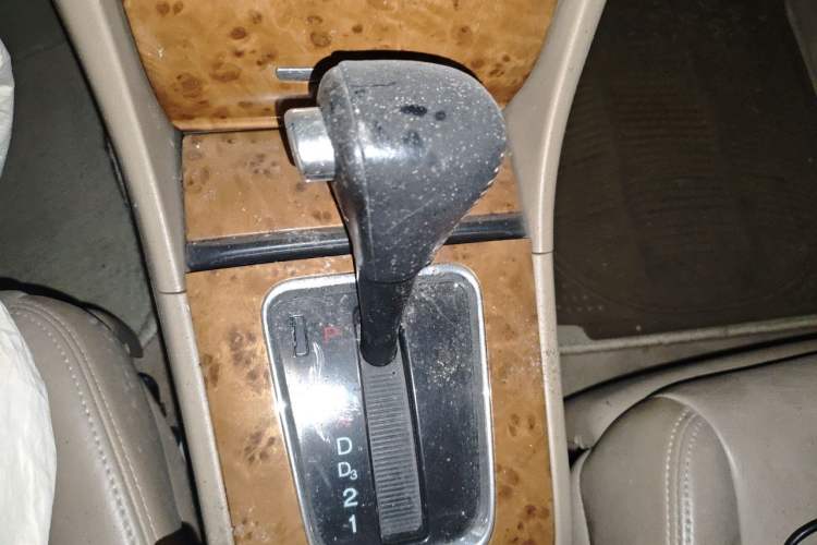 Used Honda Accord 2004 2.4L Gear Lever