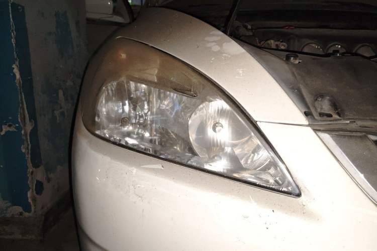 Used Honda Accord 2004 2.4L Right Front Headlight