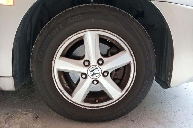 Used Honda Accord 2004 2.4L Right Front Wheel Hub