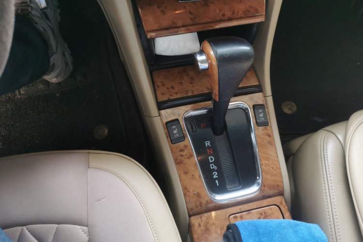 Used Honda Accord 2005 3.0L V6 Gear Lever