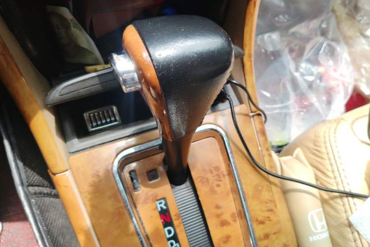 Used Honda Accord 2005 2.0L standard version Gear Lever