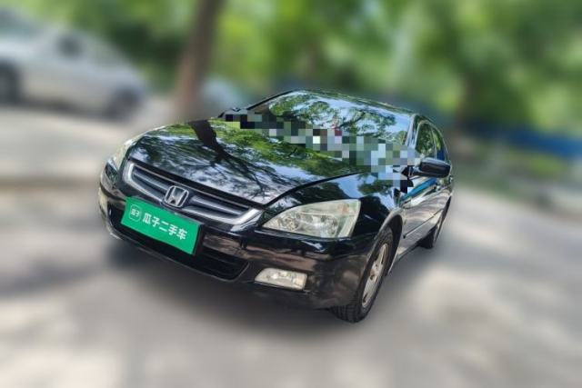 Ojetý Honda Accord 2005 2.0L standard version