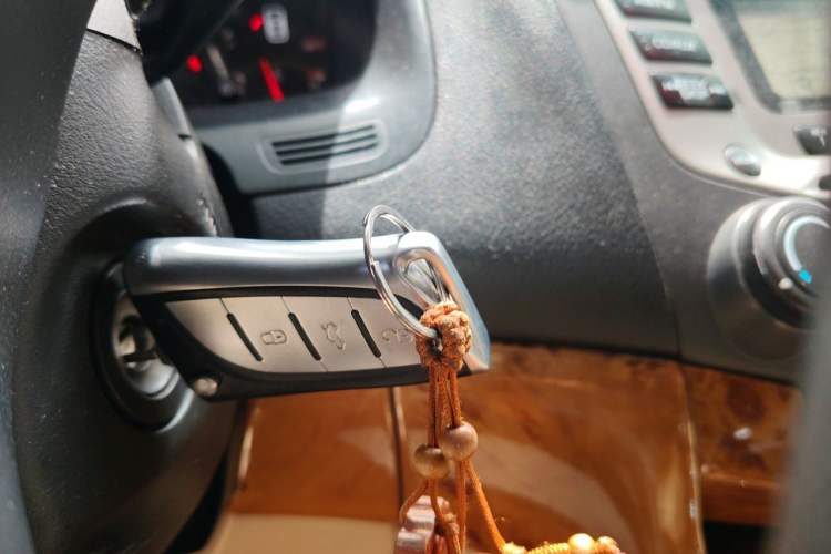 Used Honda Accord 2005 2.0L standard version Vehicle Key