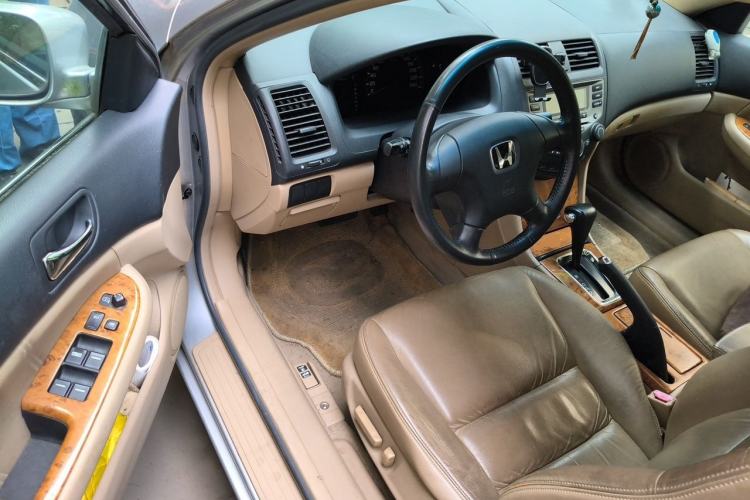 Used Honda Accord 2005 2.0L standard version Driver Seat
