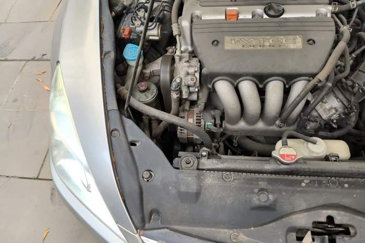 Used Honda Accord 2005 2.0L standard version Engine Bay Right