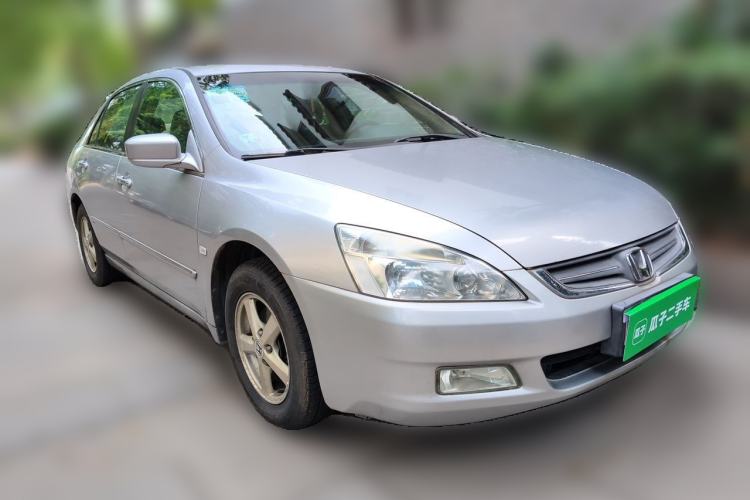Used Honda Accord 2005 2.0L standard version Front Right 45 Deg