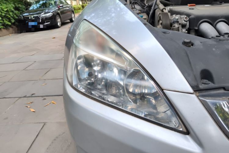 Used Honda Accord 2005 2.0L standard version Right Front Headlight