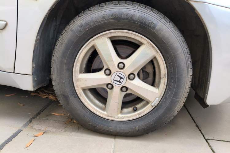 Used Honda Accord 2005 2.0L standard version Right Front Wheel Hub
