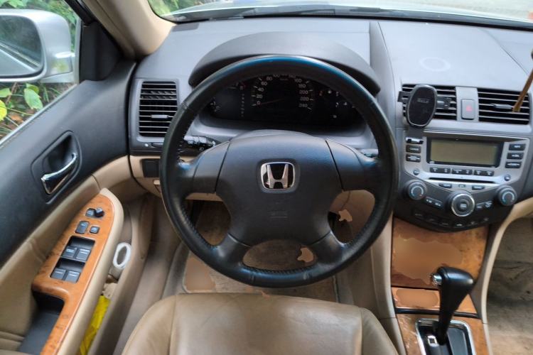 Used Honda Accord 2005 2.0L standard version Steering Wheel