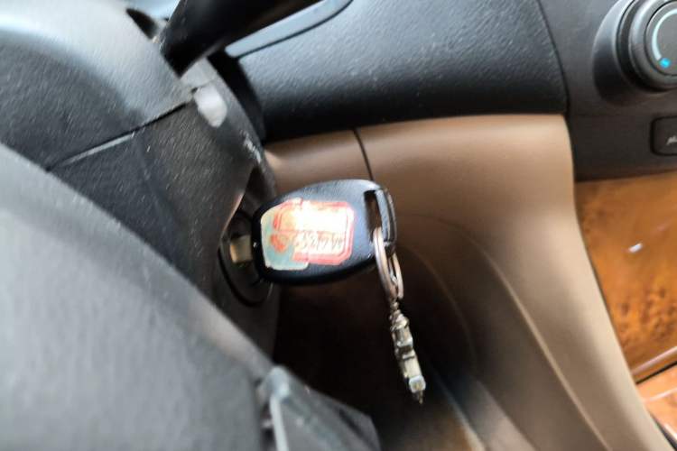 Used Honda Accord 2005 2.0L standard version Vehicle Key