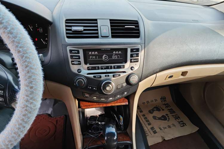 Used Honda Accord 2006 2.4L standard version Audio And AC Panel