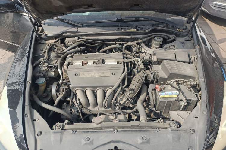 Used Honda Accord 2006 2.4L standard version Engine Bay