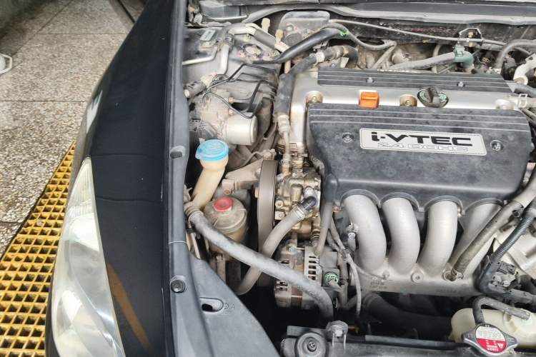 Used Honda Accord 2006 2.4L standard version Engine Bay Right