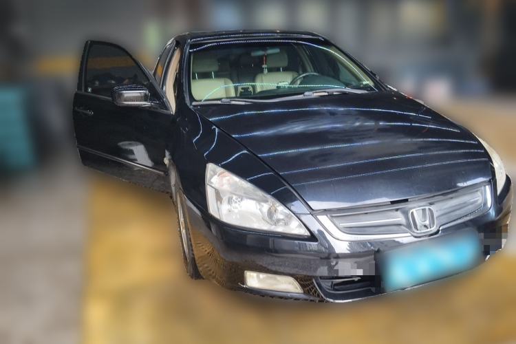 Used Honda Accord 2006 2.4L standard version Front Right 45 Deg