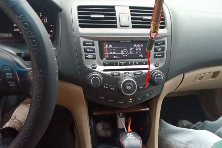 Used Honda Accord 2007 2.4L Automatic Comfort Classic Edition Audio And AC Panel
