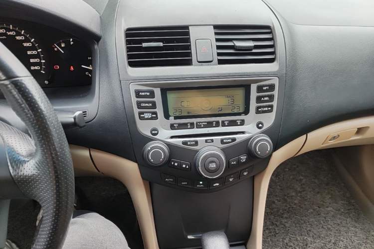Used Honda Accord 2007 2.0L automatic comfort version Audio And AC Panel