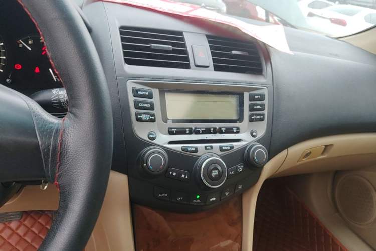 Used Honda Accord 2007 2.0L automatic comfort version Audio And AC Panel